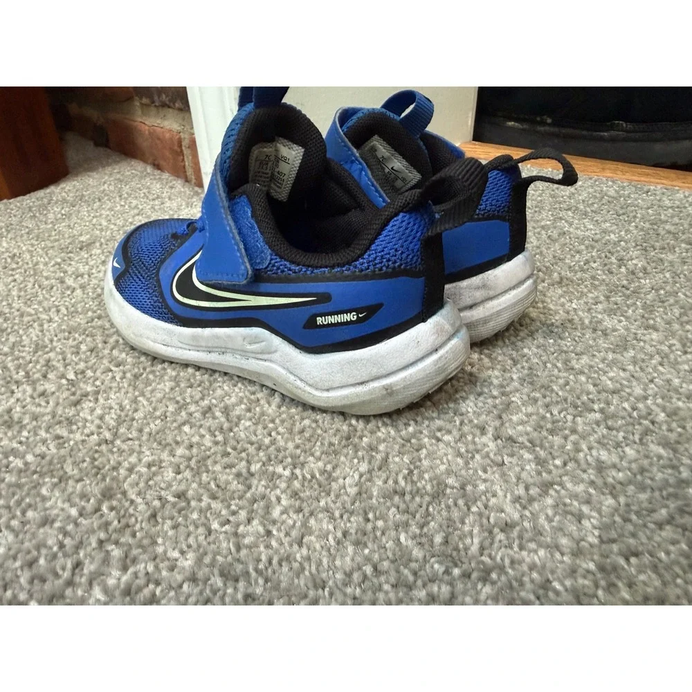 Nike Cosmic Runner Toddler Shoes Blue Black Sneakers Size 7C